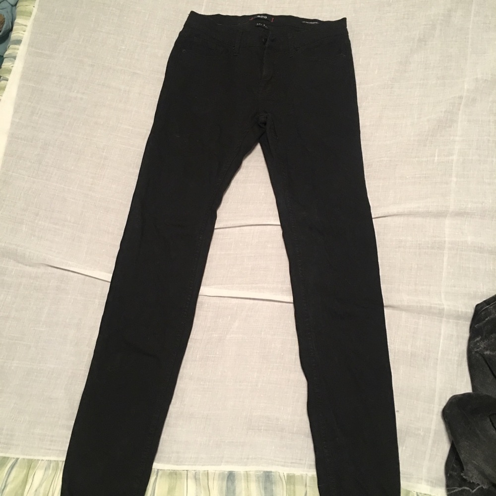 BDG Black skinny jeans! Super comfortable